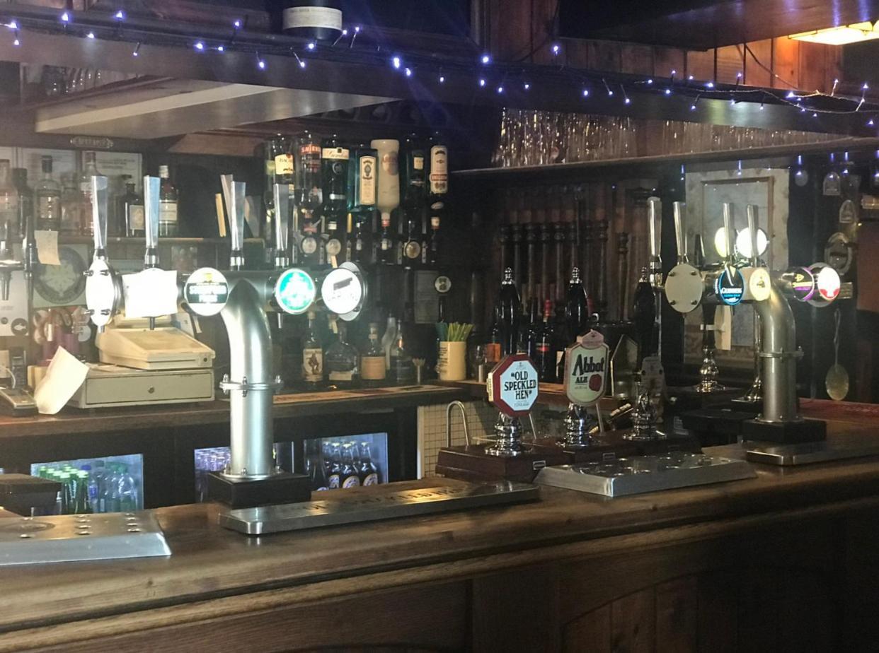 The Dog & Doublet Inn Kingsbury Екстер'єр фото